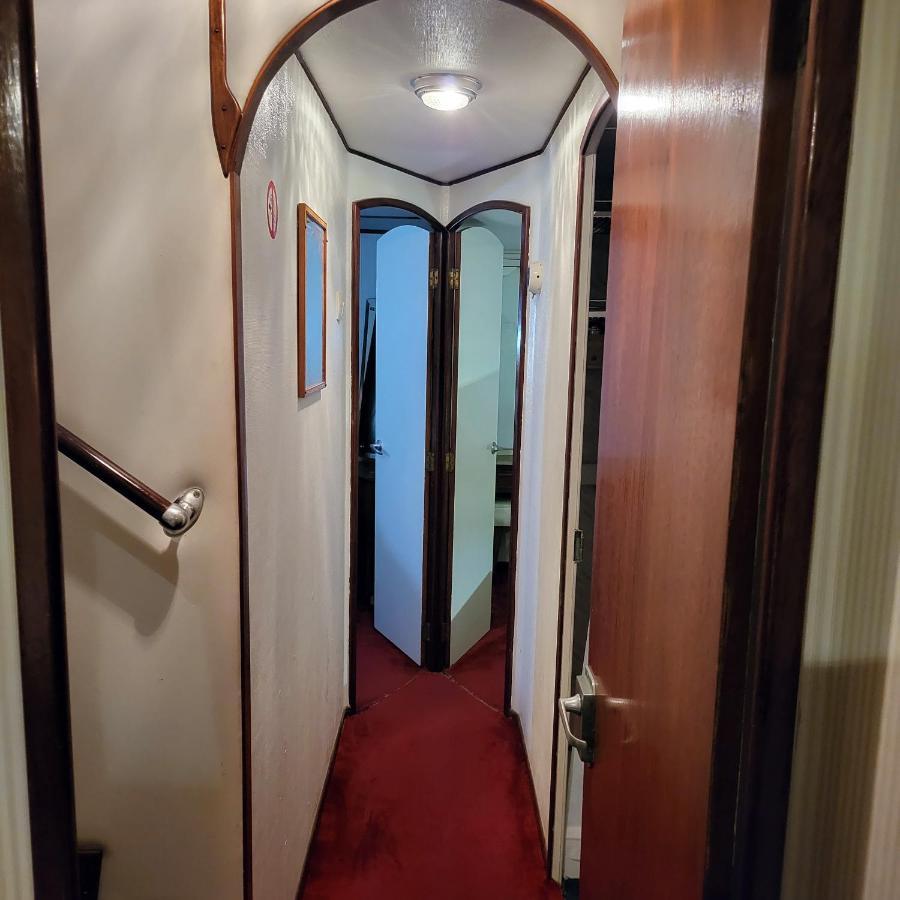 Hotel en barco Don Maximo Vigo