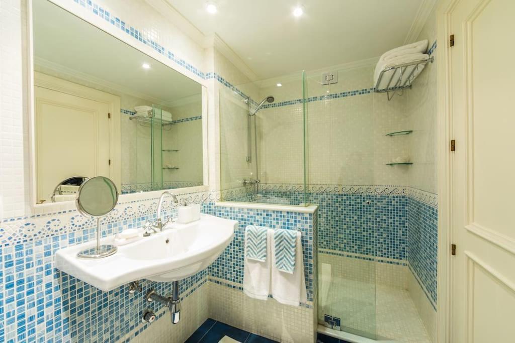 Centrico Duplex De Lujo En Vigo. *