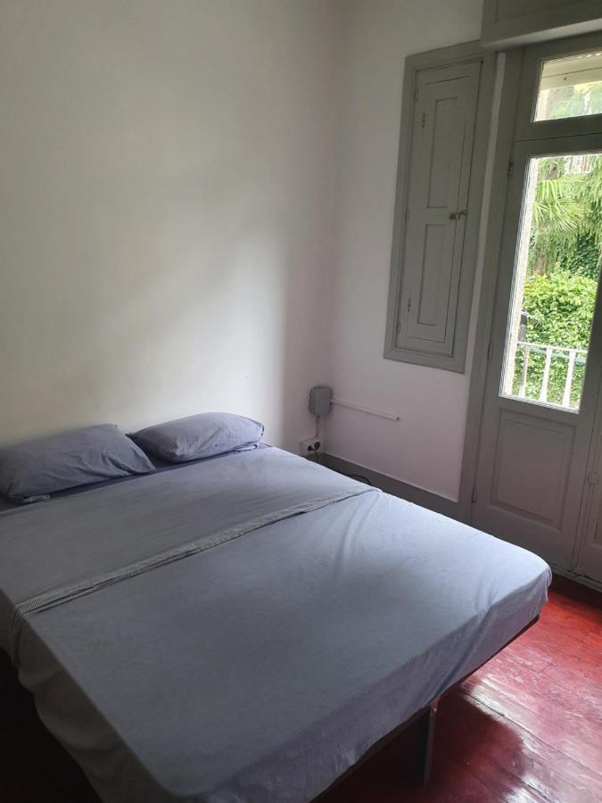 Sencilla Con Balcon Homestay *