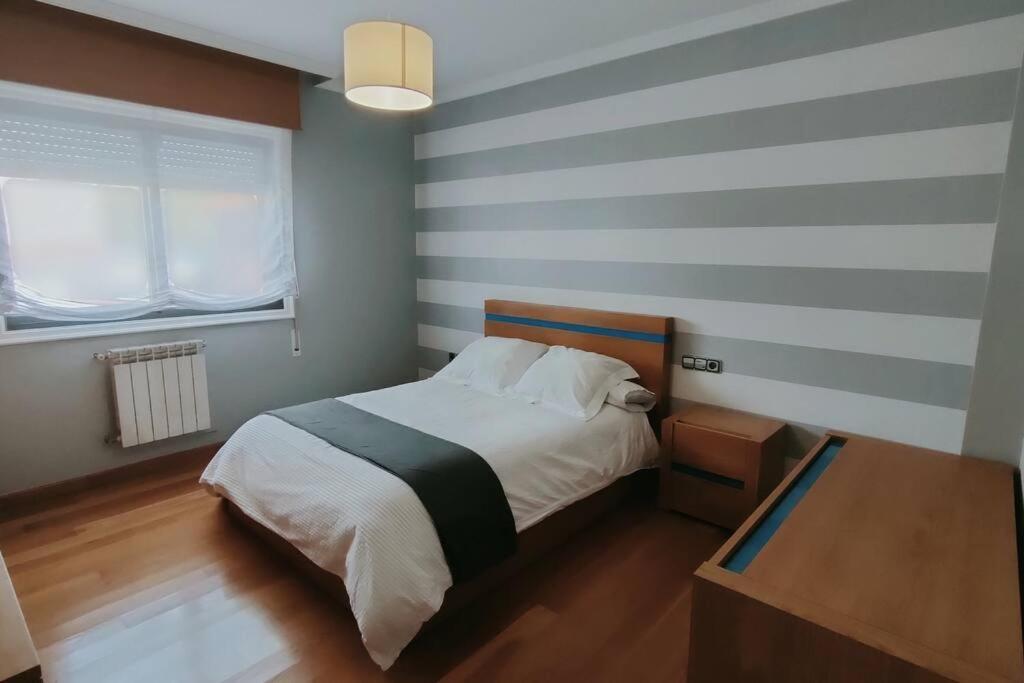 Gran Casa Pareada Con Piscina En Vigo. Playa: 9min Vigo