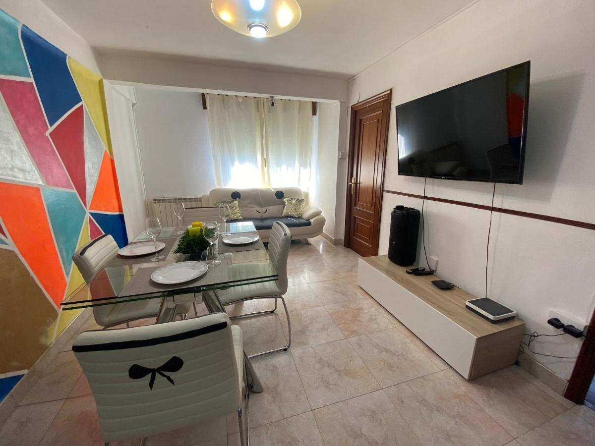 Amigos Y Familias Apartamento