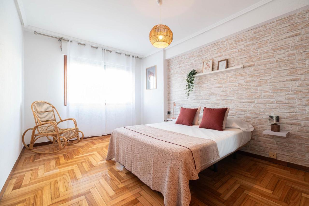 Amplia Vivienda Con Garaje Apartamento Vigo