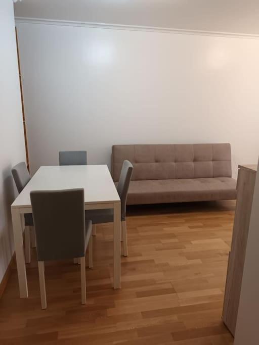 Apartamento Tu Dulce Hogar, Apartamento Completo,centrico Con Wifi Y Parking Gratuito *