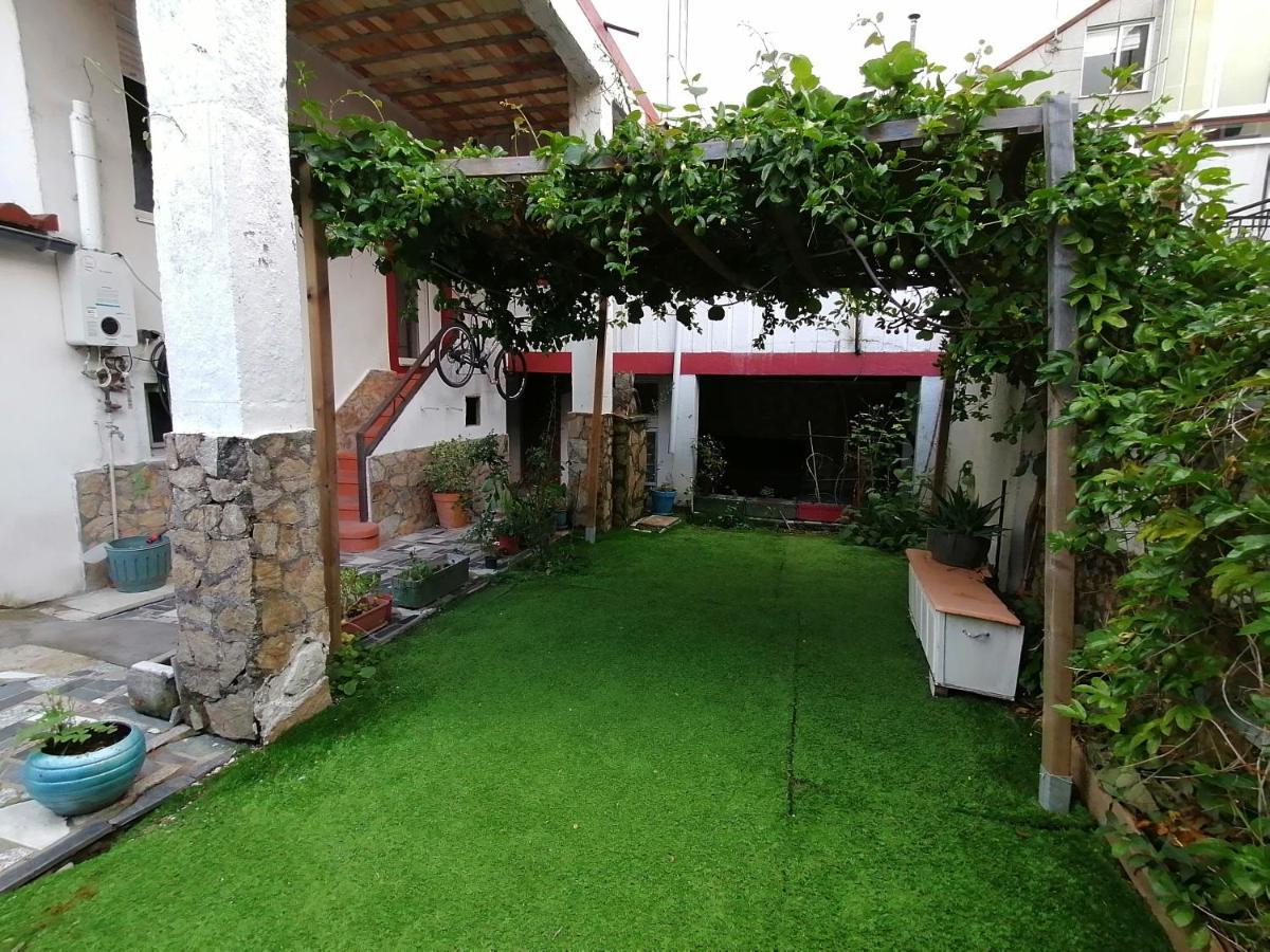 Planta Baja De Casa Con Patio * Vigo