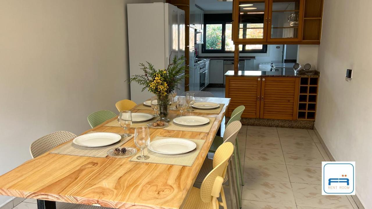 Сasa de vacaciones Amplia Casa De 9 Hab, Cabral. *