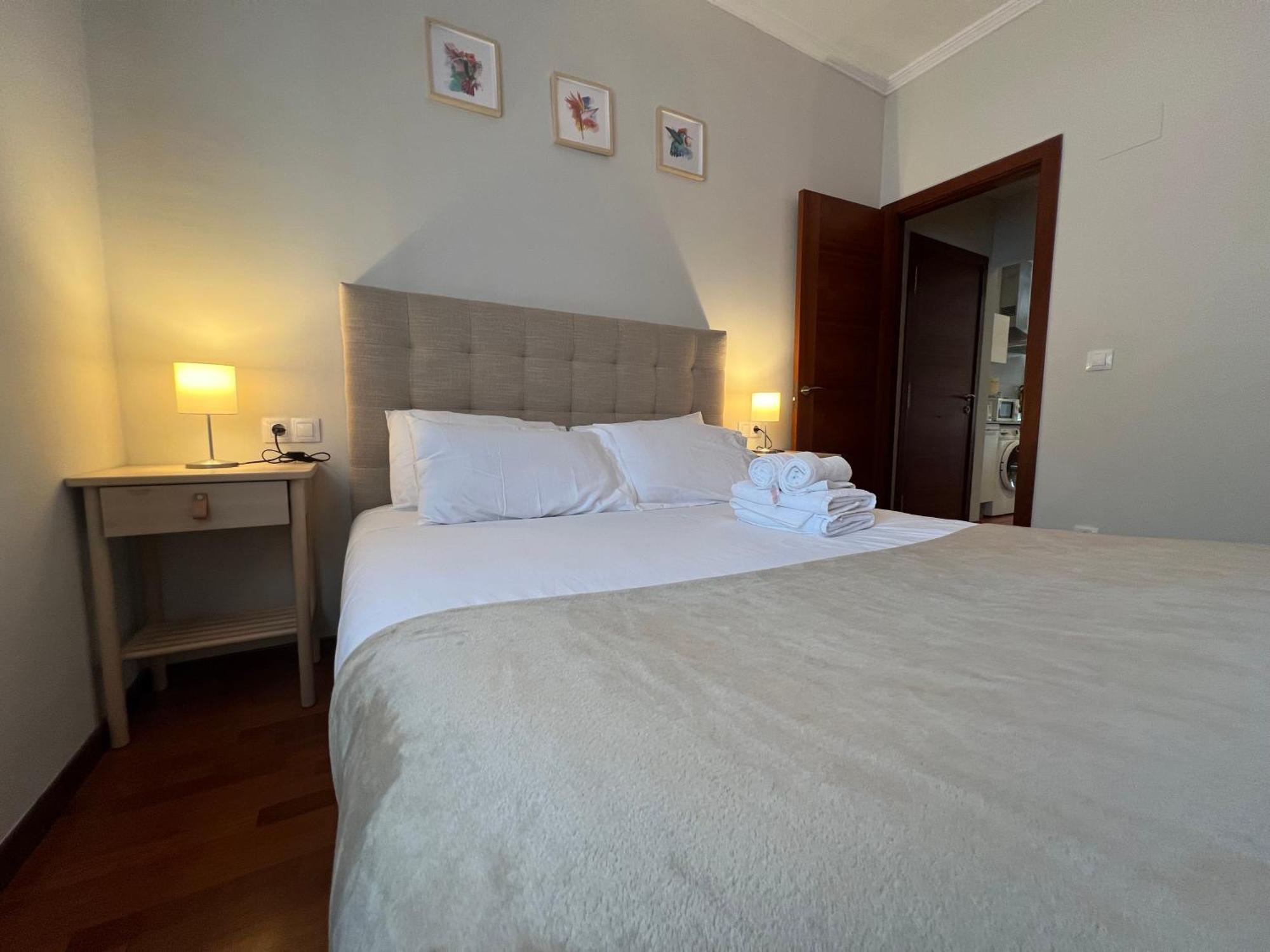 Apartamento A Estrenar ,con Vistas Al Mar Y Aparcamiento Gratis En El Casco Viejo-centro-zona Portuaria Vigo