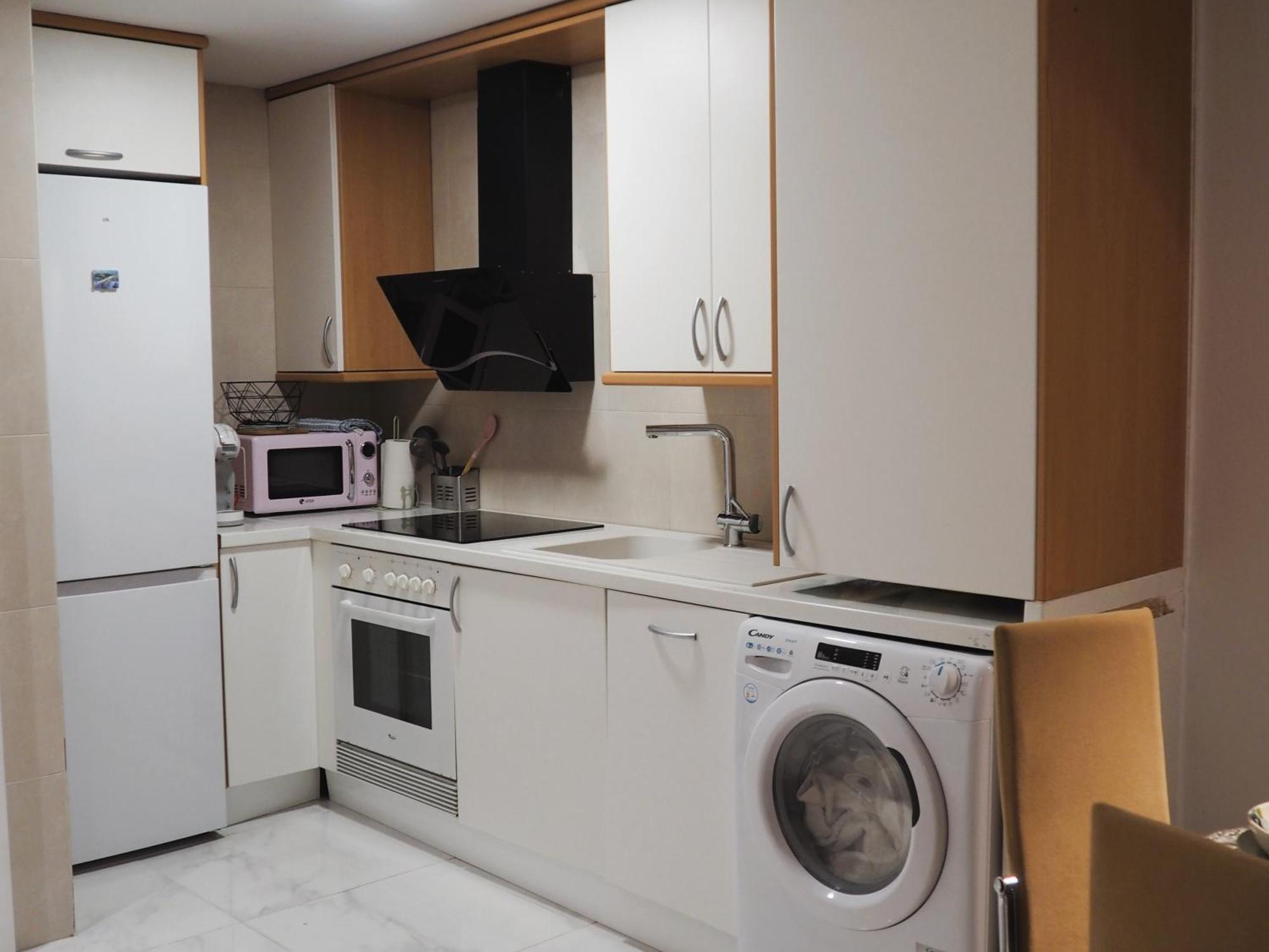 Moderno Con Garaje Privado En El Centro De Apartamento *