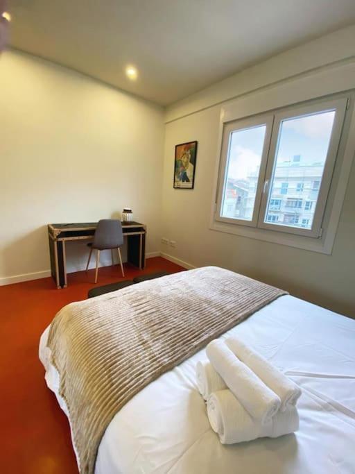 Apartamento Piso Centrico Con Terraza Amplia Y Garaje *