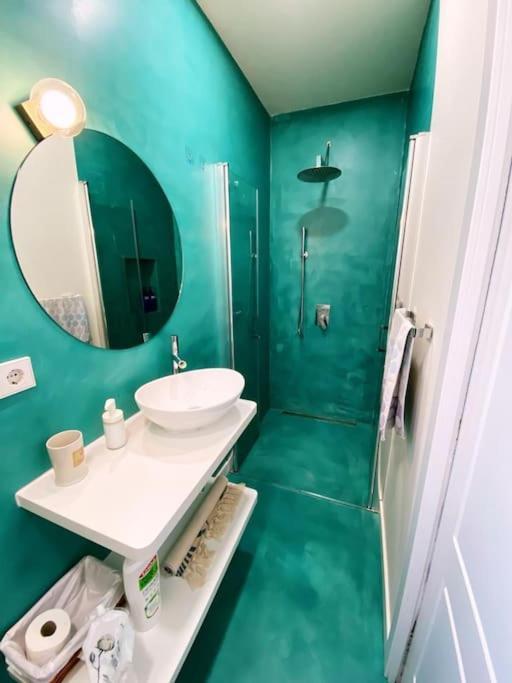 Apartamento Piso Centrico Con Terraza Amplia Y Garaje