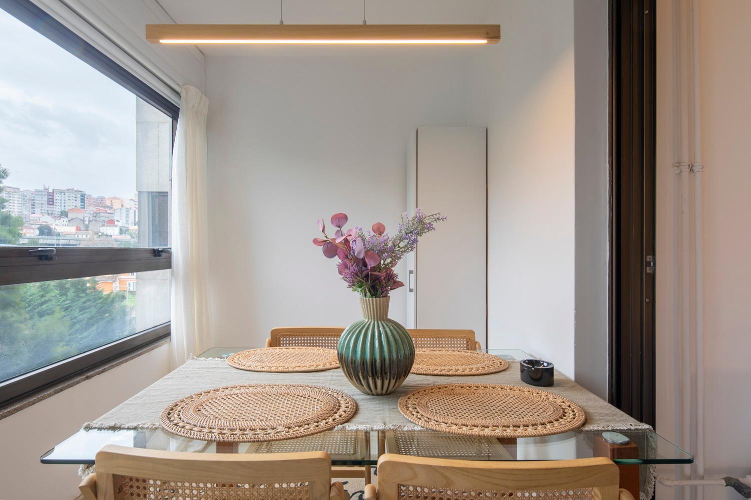Coqueto Apartamento, Con Piscina, Centrico Y Garaje * Vigo