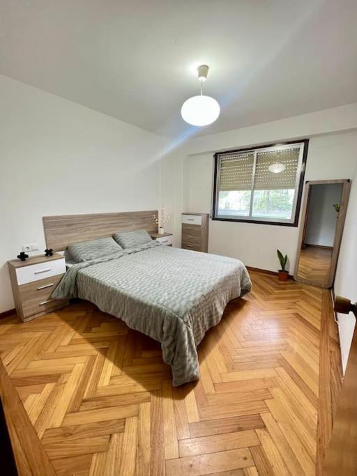 Privada En Vigo, Cerca Del Parque Castrelos, A 5min De La Playa, Compartido * Vigo