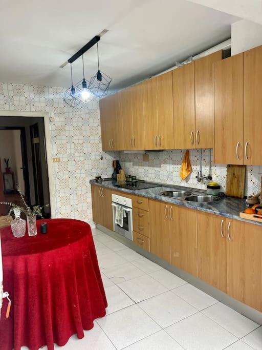 Habitación en casa particular Privada En Vigo, Cerca Del Parque Castrelos, A 5min De La Playa, Compartido *