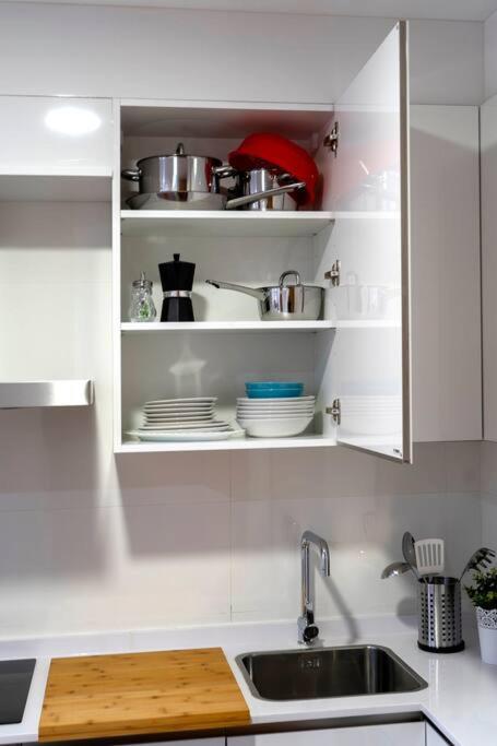 Precioso Estudio -centrico-garaje- Moderno-netflix Apartment