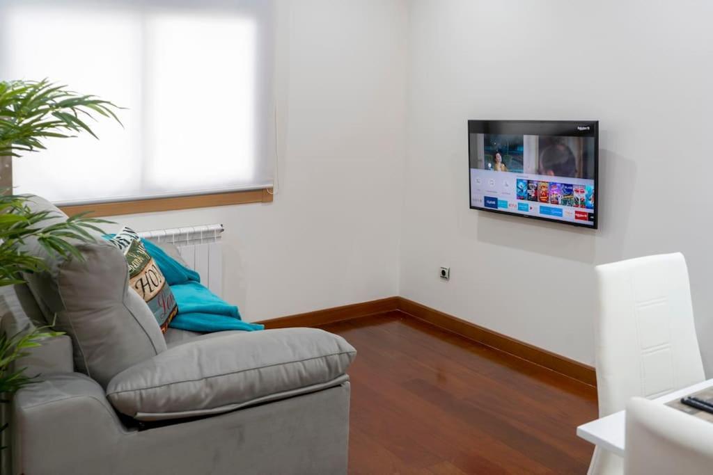 Precioso Estudio -centrico-garaje- Moderno-netflix Apartment Vigo