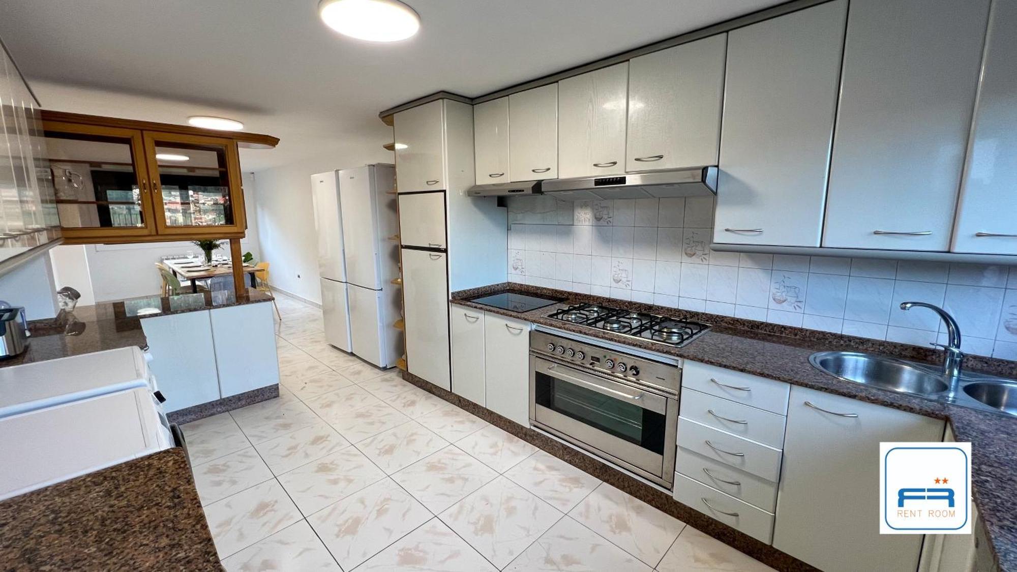 Amplia Casa De 9 Hab, Cabral. Сasa de vacaciones Vigo