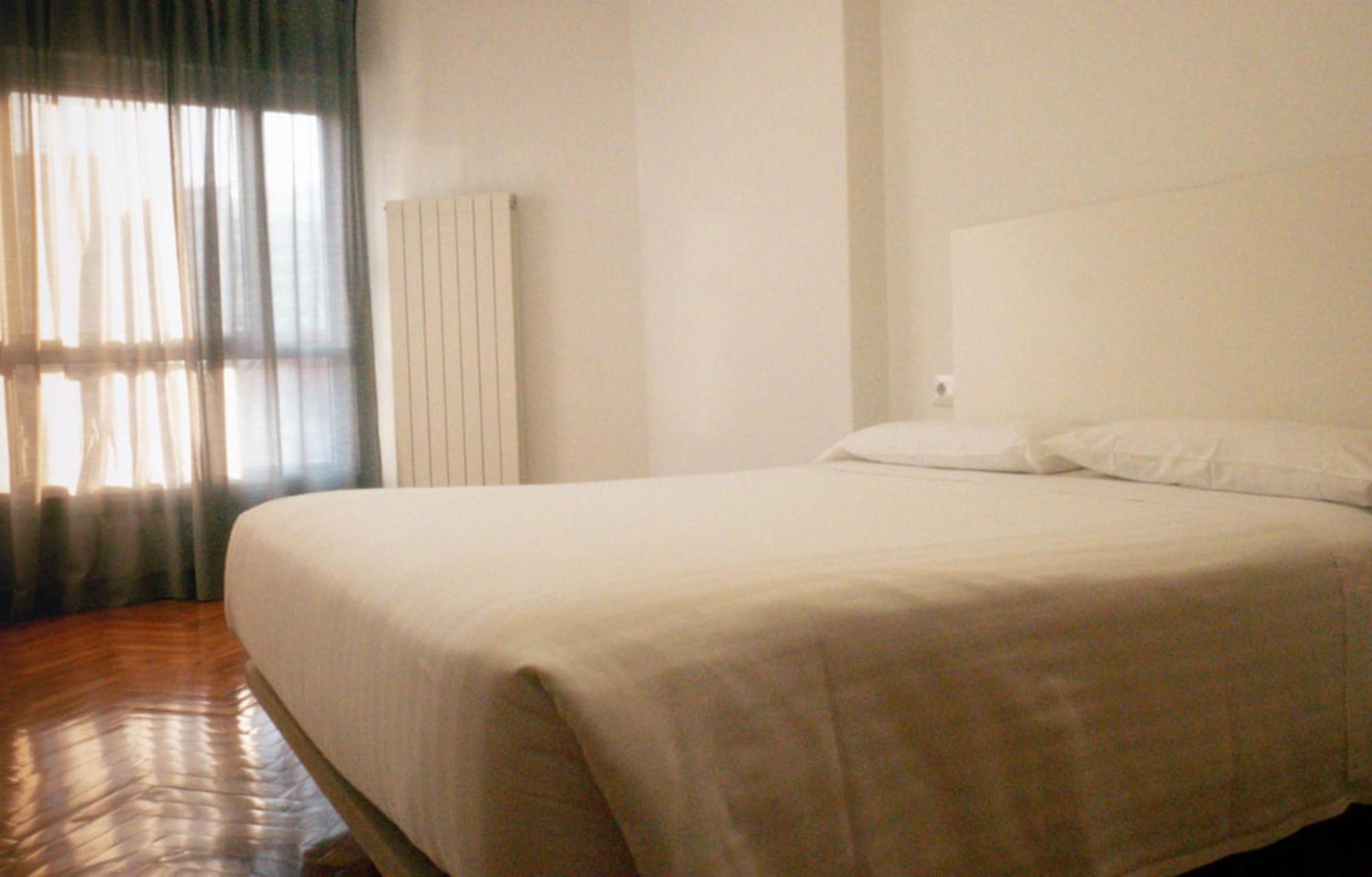 Cíes García Barbón 73 - Flats With Services *