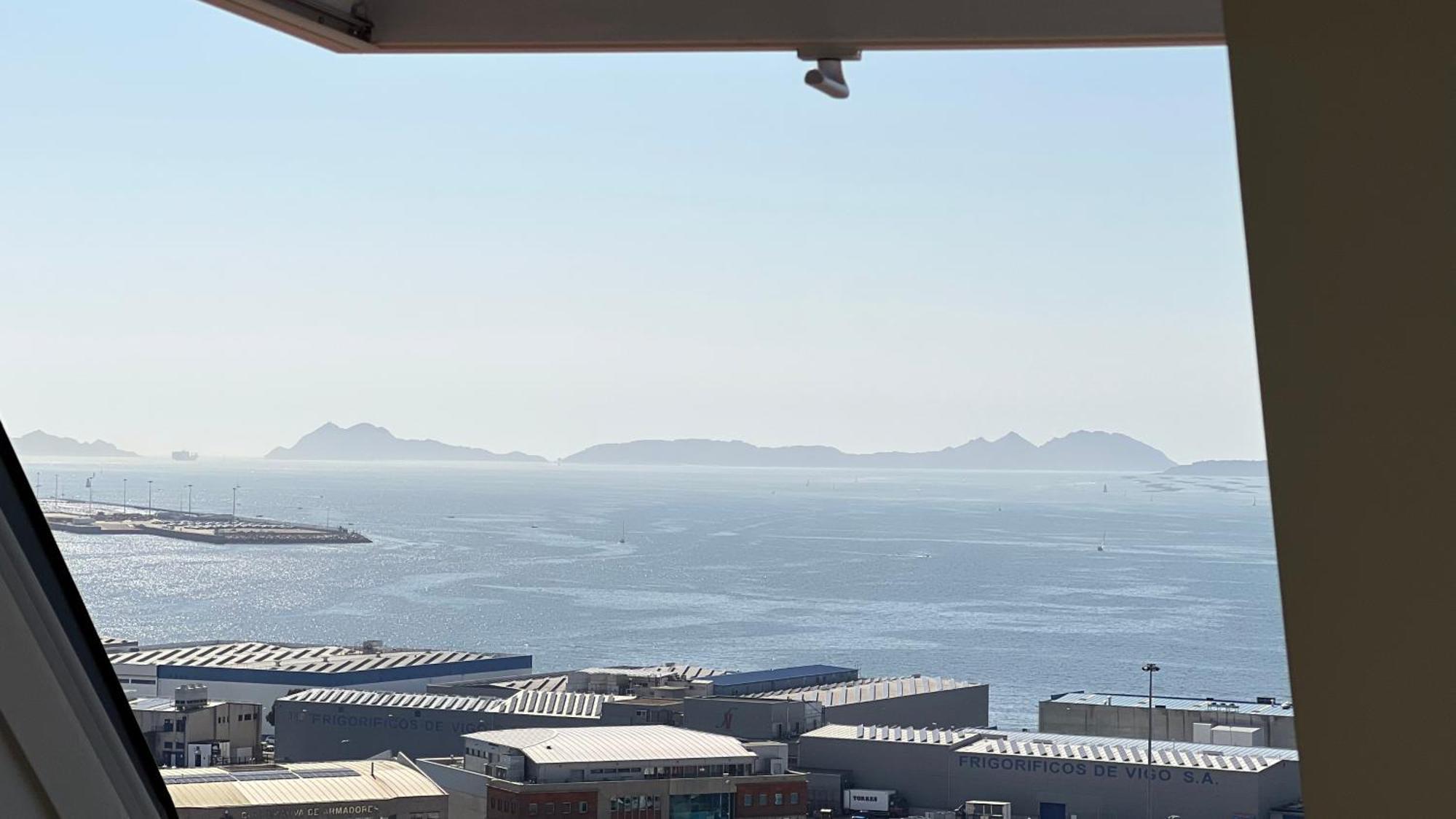 Balcony To The Bay * Vigo