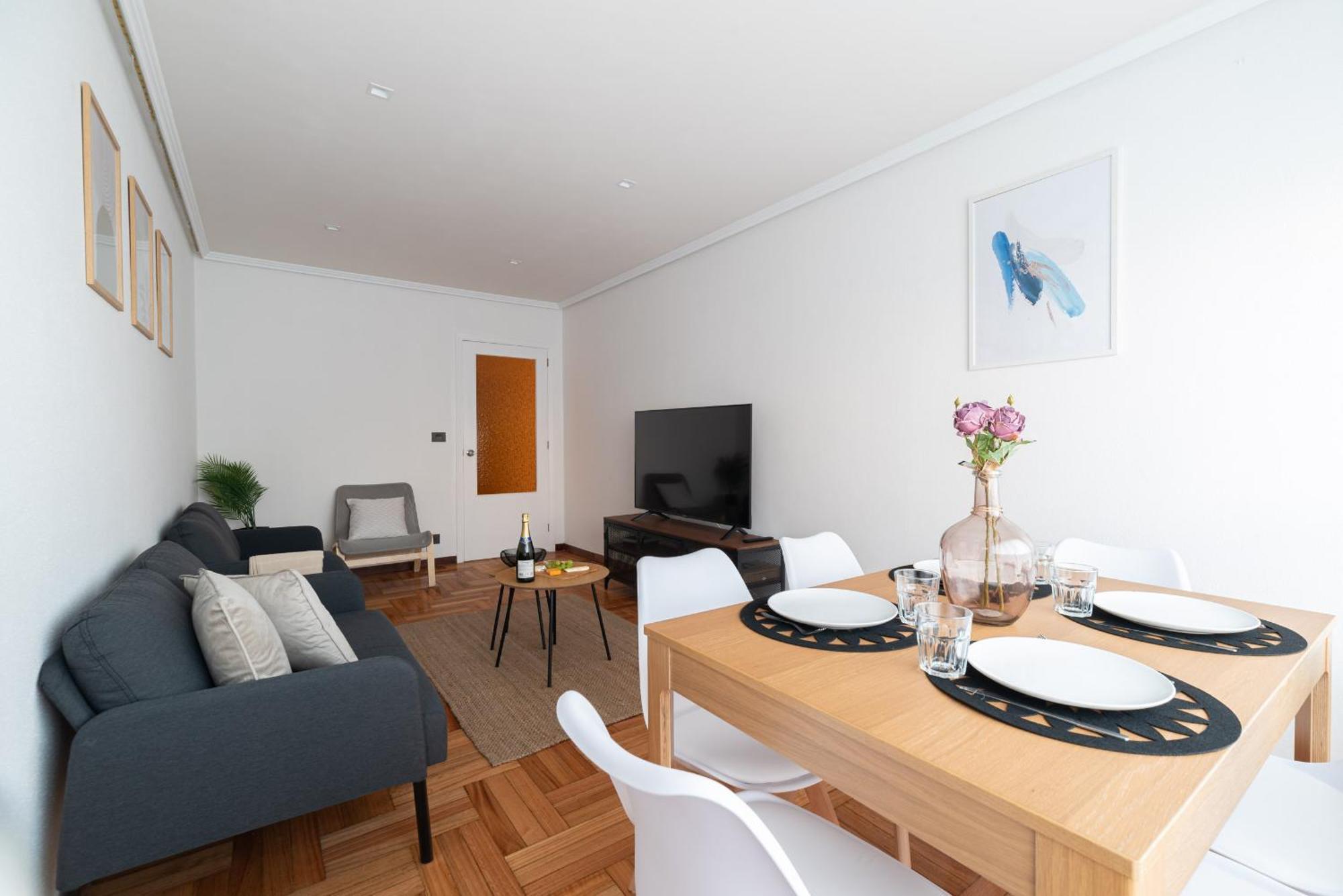 Apartamento Amplia Vivienda Con Garaje *