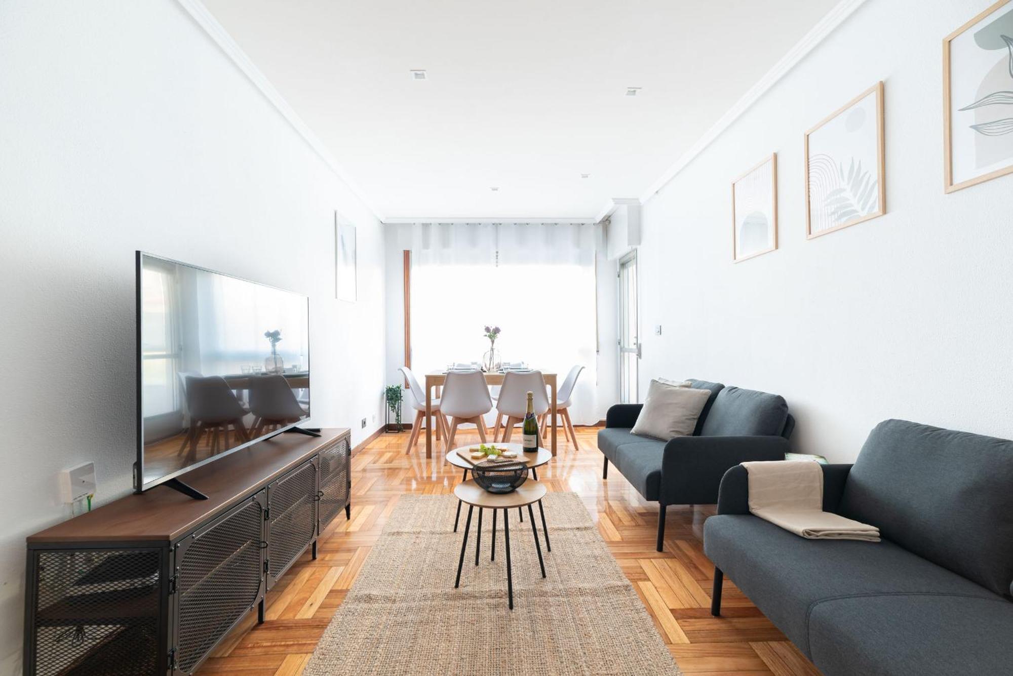 Amplia Vivienda Con Garaje Apartamento Vigo