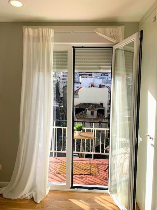 Apartamento Muy Luminoso En El Centro De Vigo