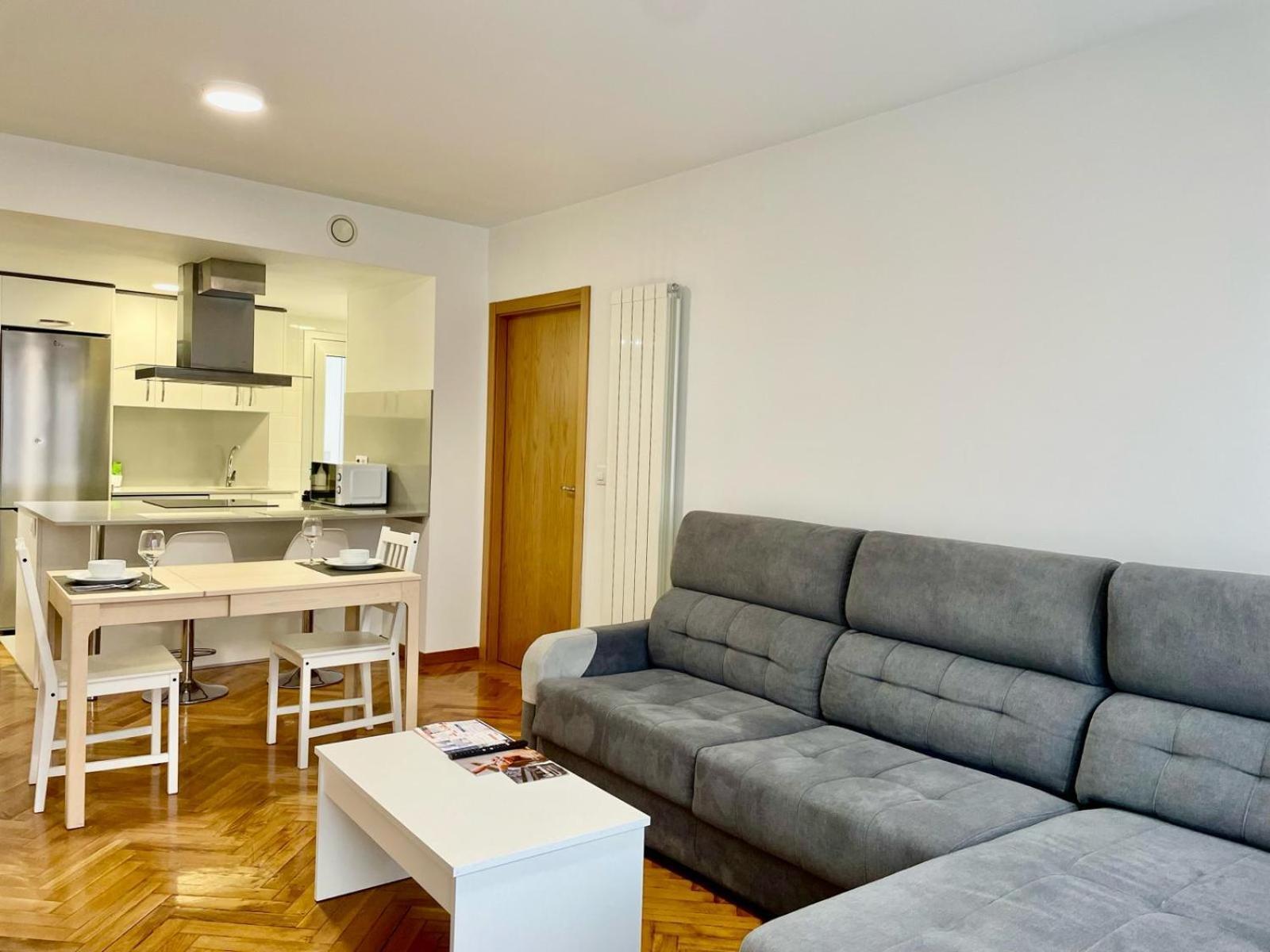Apartahotel Cíes García Barbón 73 - Flats With Services *