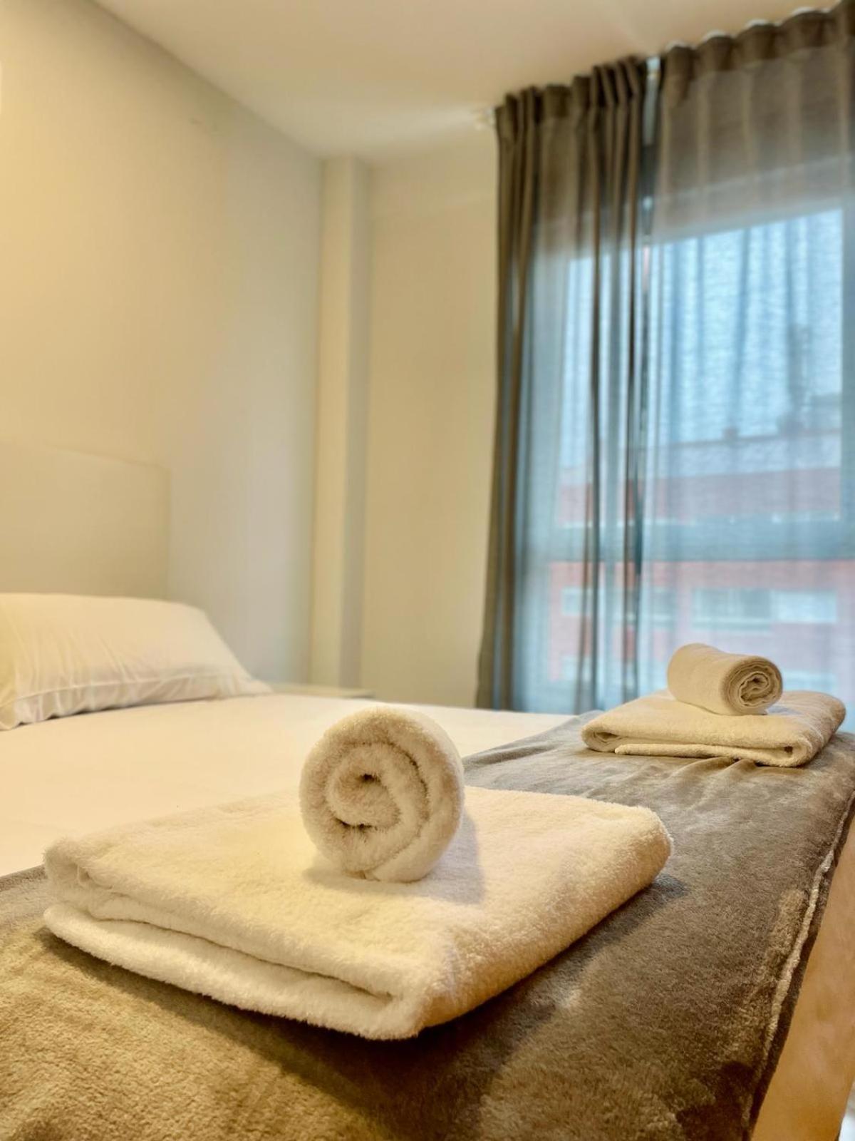 Cíes García Barbón 73 - Flats With Services *