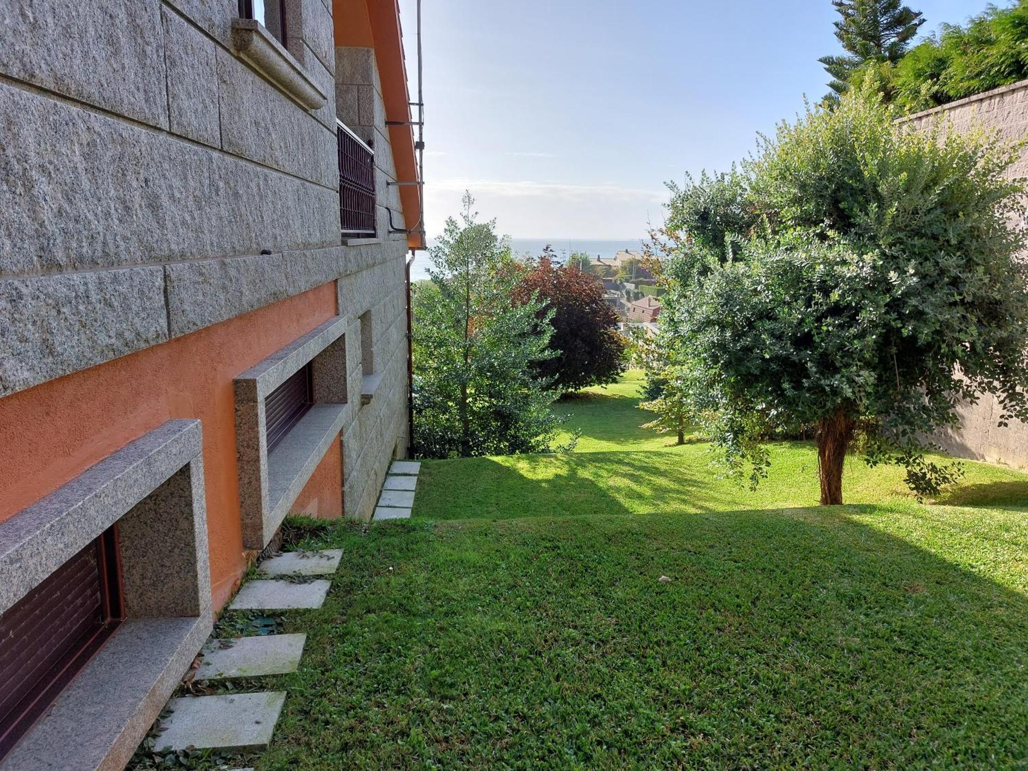 Holiday home Charneca, Jardin Y Mar *