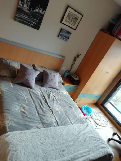 En Piso Compartido Cerca De Playa De Samil Apartamento *