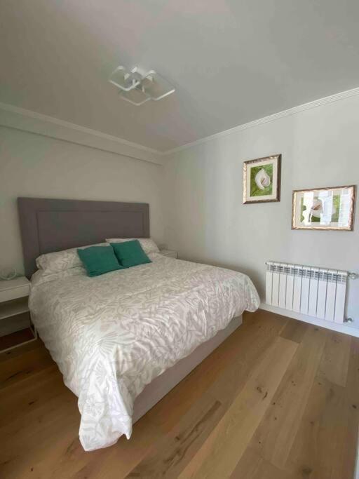 Piso A Estrenar Entrada Autonoma Garage Wifi 4 Personas Apartamento Vigo