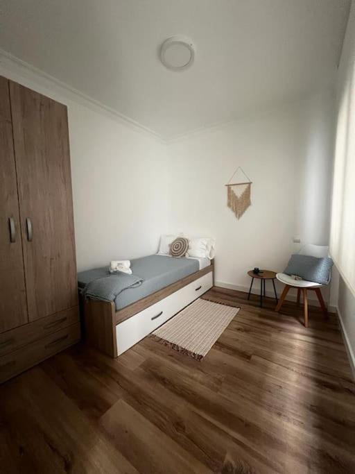 Apartamento Gris Con Garaje Vigo