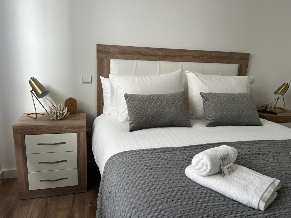 Apartamento Gris Con Garaje *