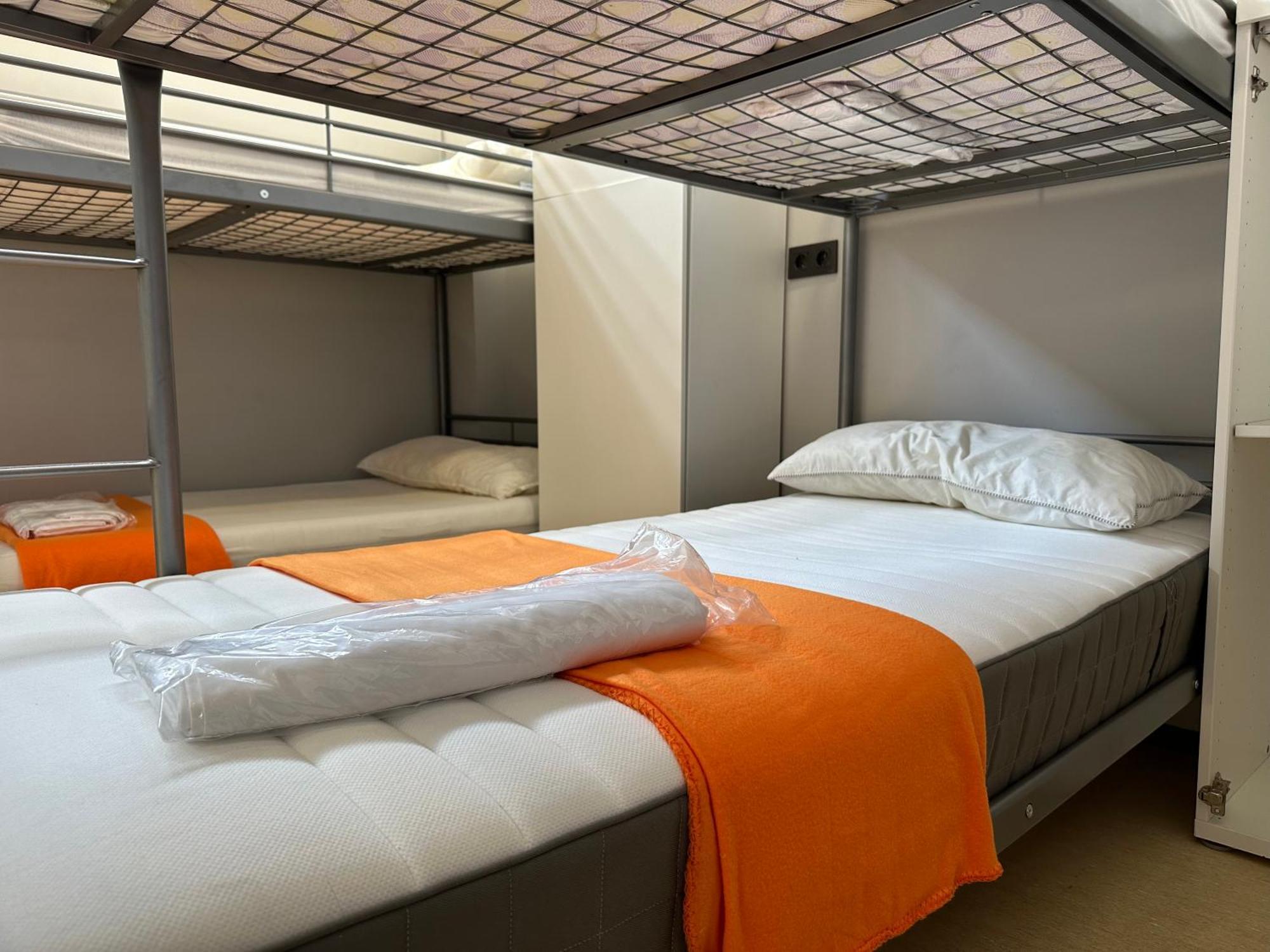 Beds & * Vigo