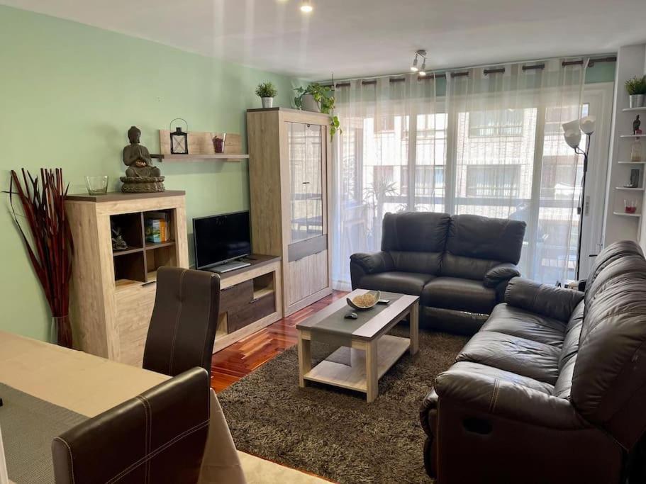 Piso Centrico, Garaje Incluido,zona Vialia Apartamento *