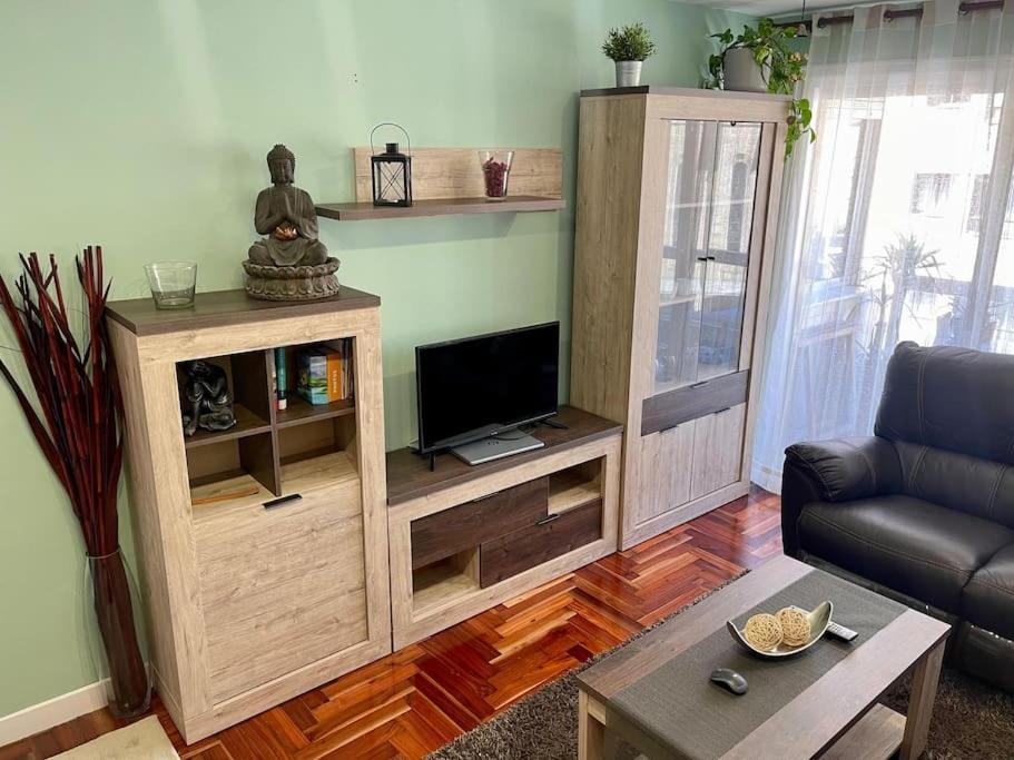 Piso Centrico, Garaje Incluido,zona Vialia Apartamento