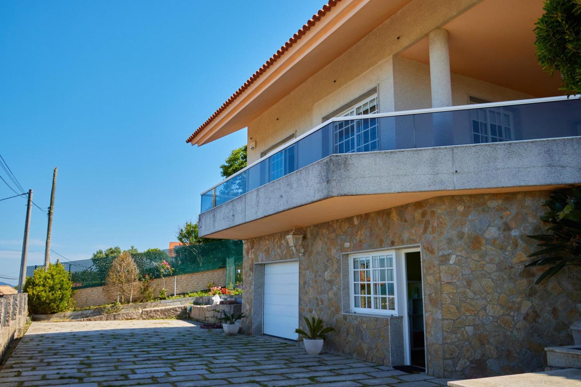 Casa Con Piscina, Vistas Y Cerca De Playas Сasa de vacaciones *