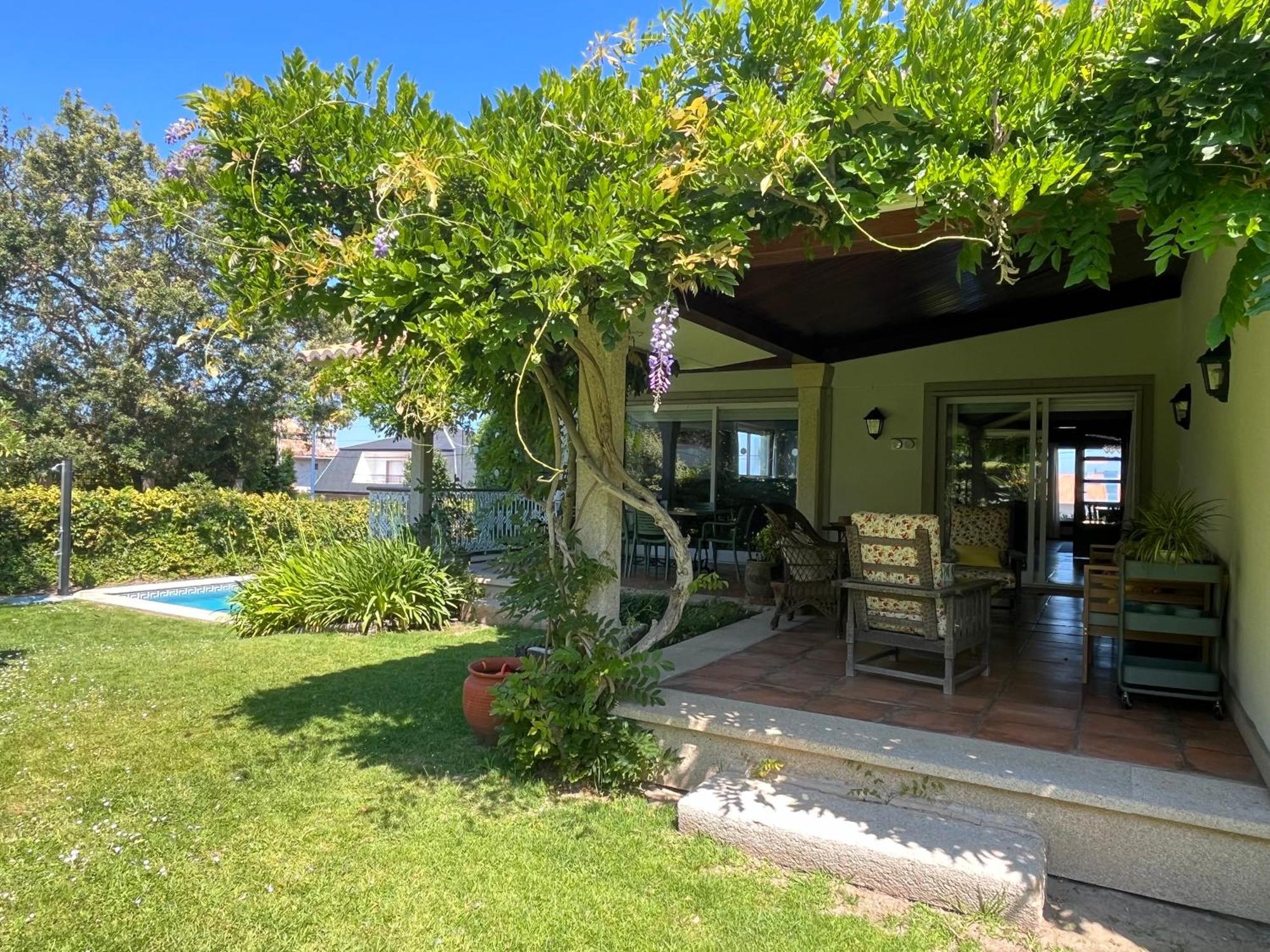 Exclusiva Casa Con Piscina En La Mejor Zona De Сasa de vacaciones