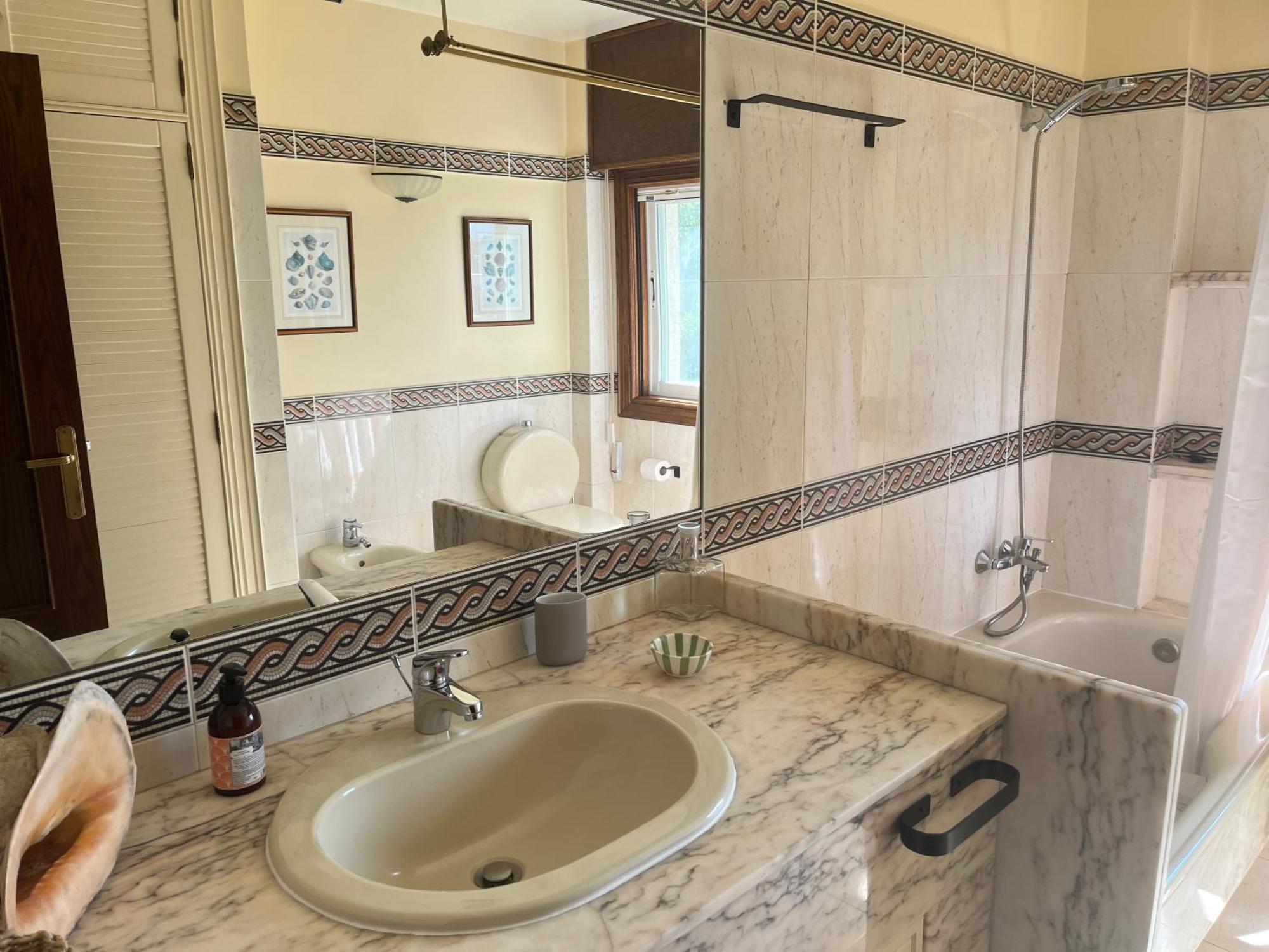 Exclusiva Casa Con Piscina En La Mejor Zona De * Vigo