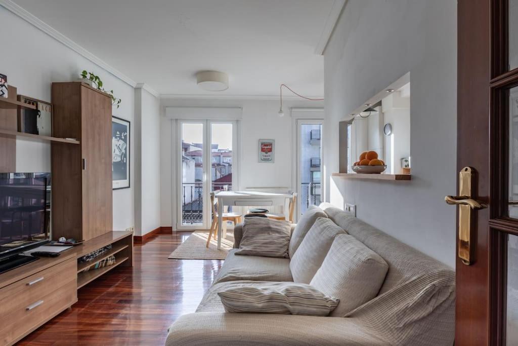 Bonito Piso Con Vistas, Centrico, Acogedor * Vigo