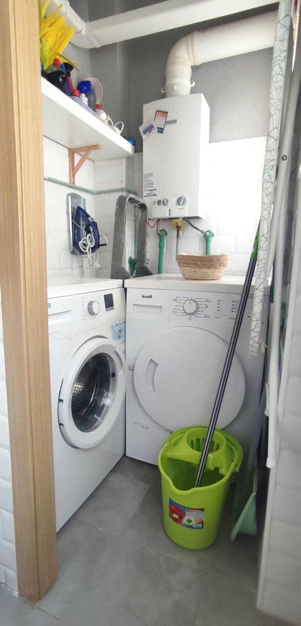 Céntrico ático Con Terraza Apartamento *