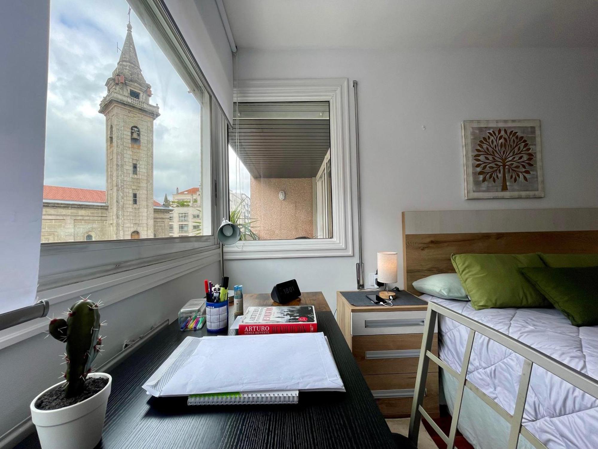Piso Centrico, Garaje Incluido,zona Vialia Apartamento