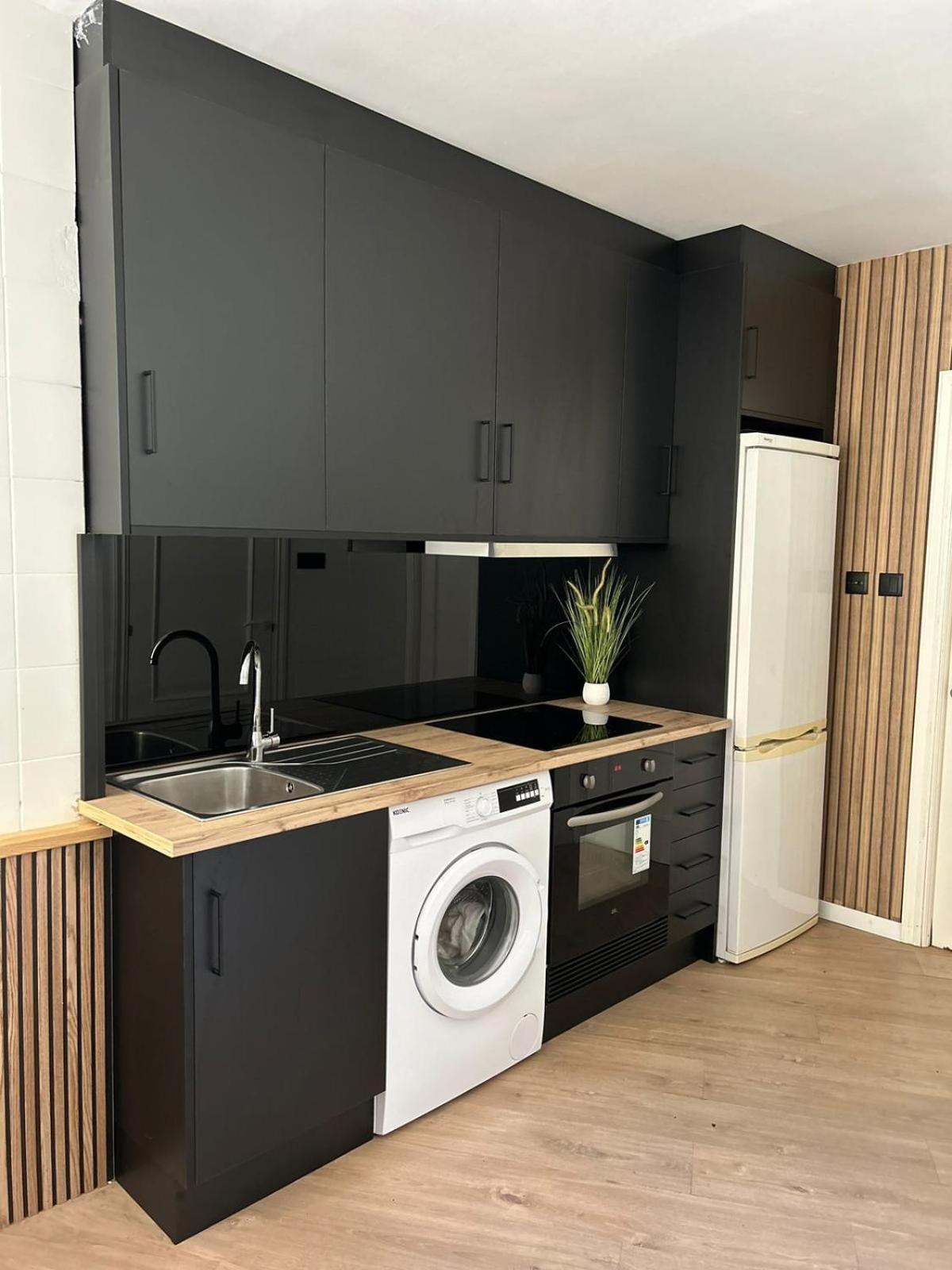 Apartment Plaza America - Feel The Vibe