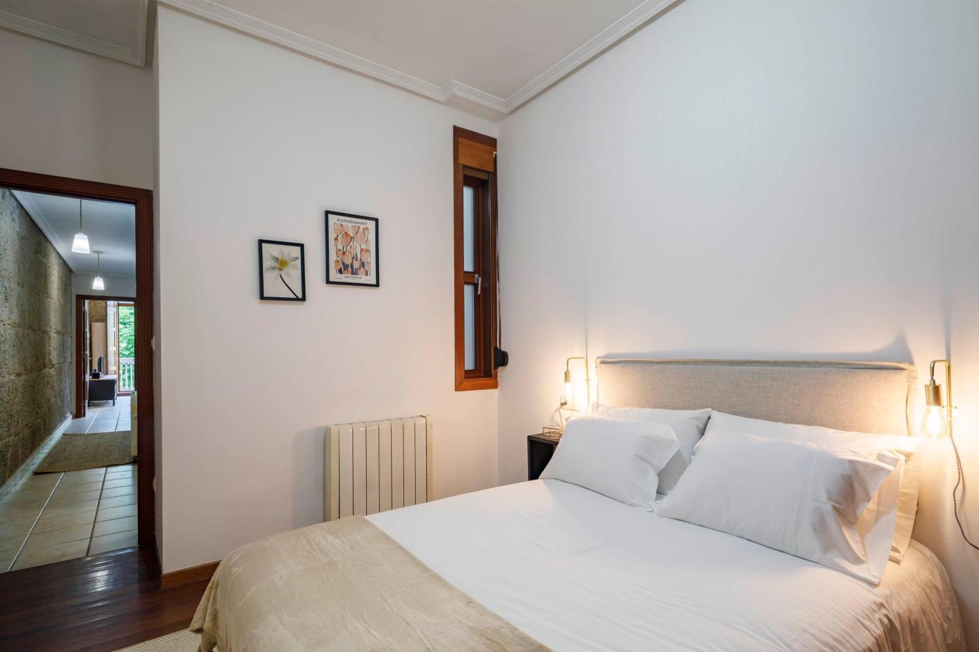Con Encanto En El Casco Vello En Berbes Apartamento
