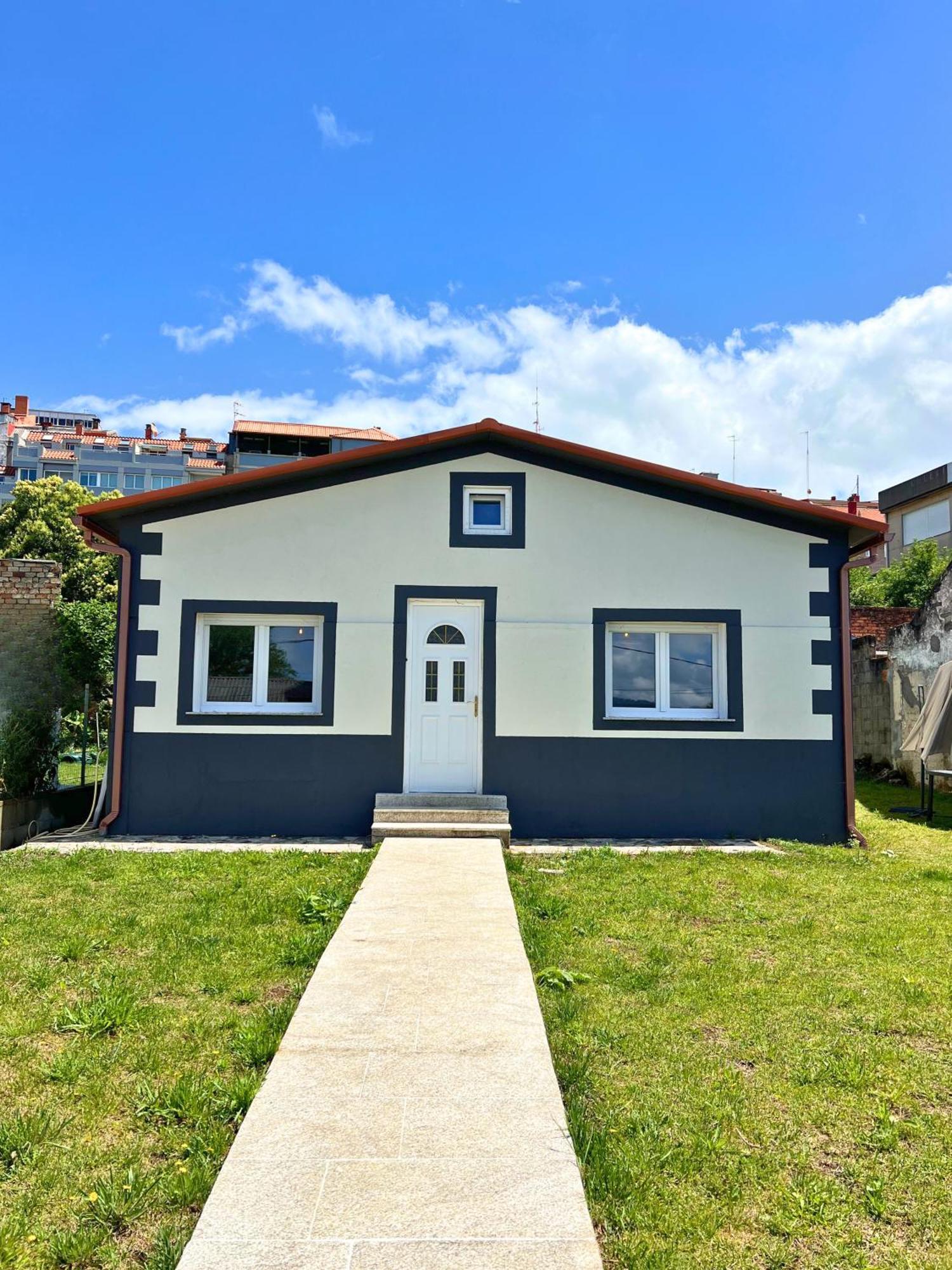 Casa Mantelas, En El Centro De *