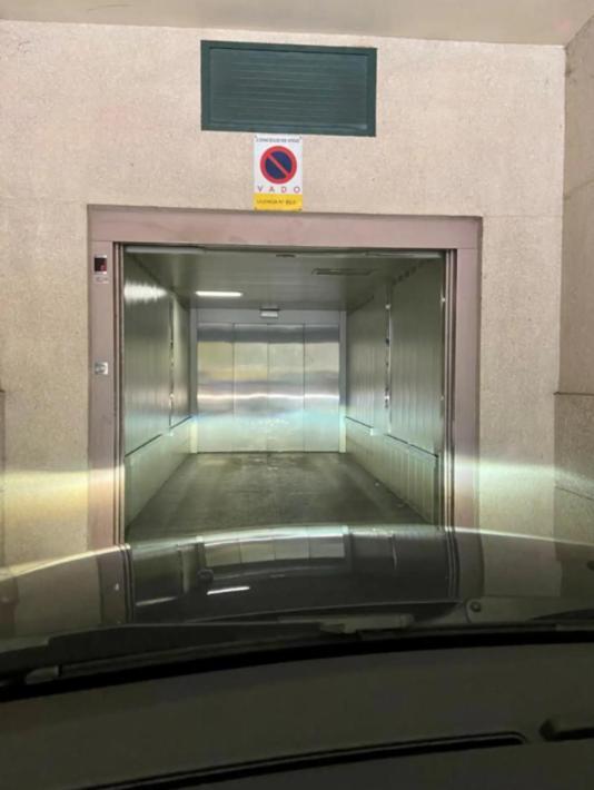 Centrico Con Garaje Apartamento