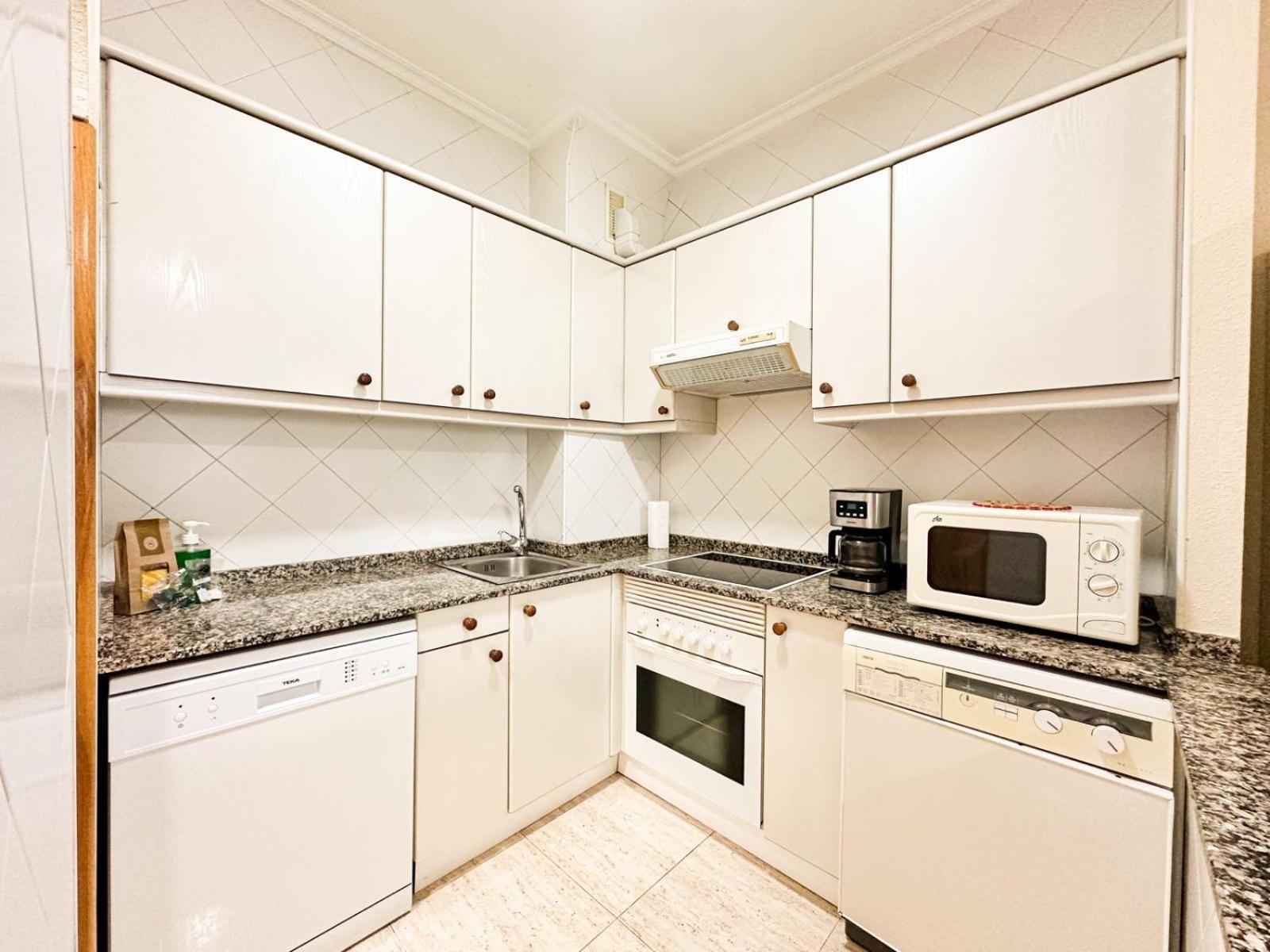 Apartamento Samil Primera Linea De Playa 3o *