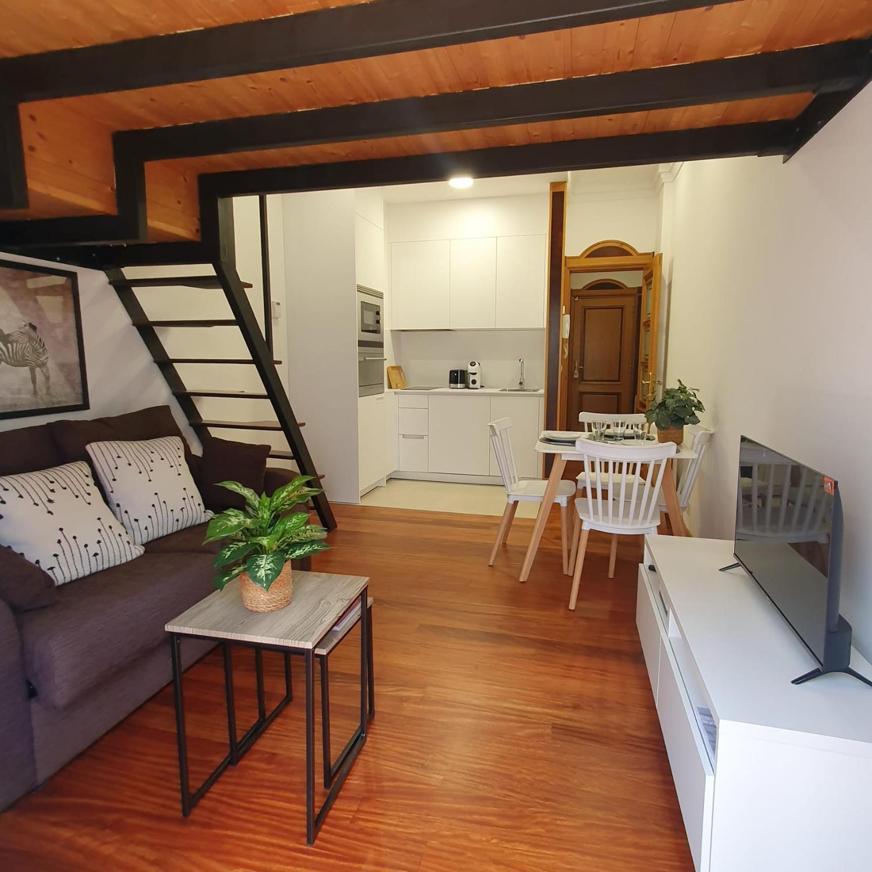 Estudio Al Lado De Principe Con Garaje * Vigo