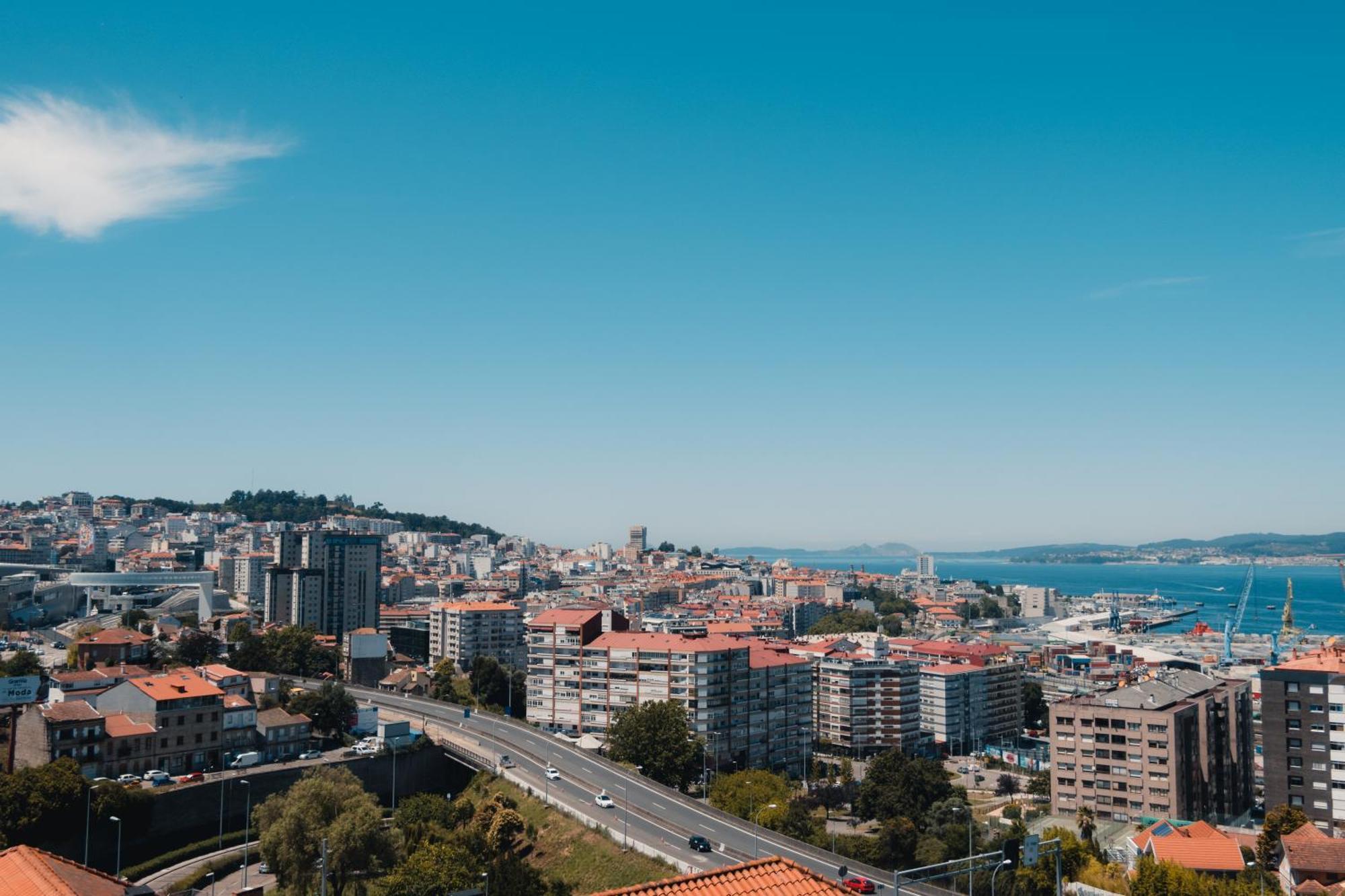 Piso 3 Con Parking A 5mins Vialia & Halo Vistas A La Ria De ツ By Rias Baixas *