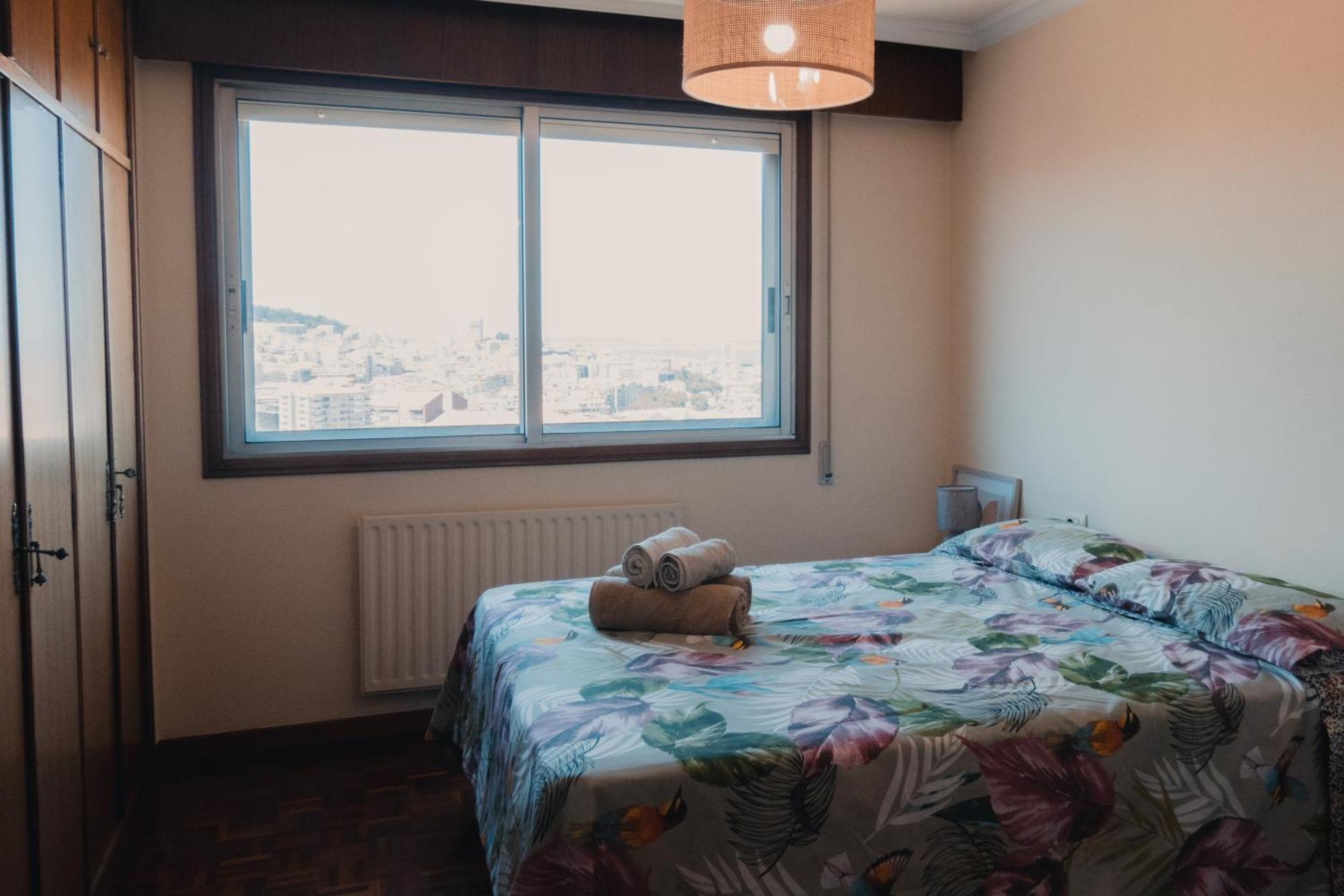 Apartment Piso 3 Con Parking A 5mins Vialia & Halo Vistas A La Ria De ツ By Rias Baixas