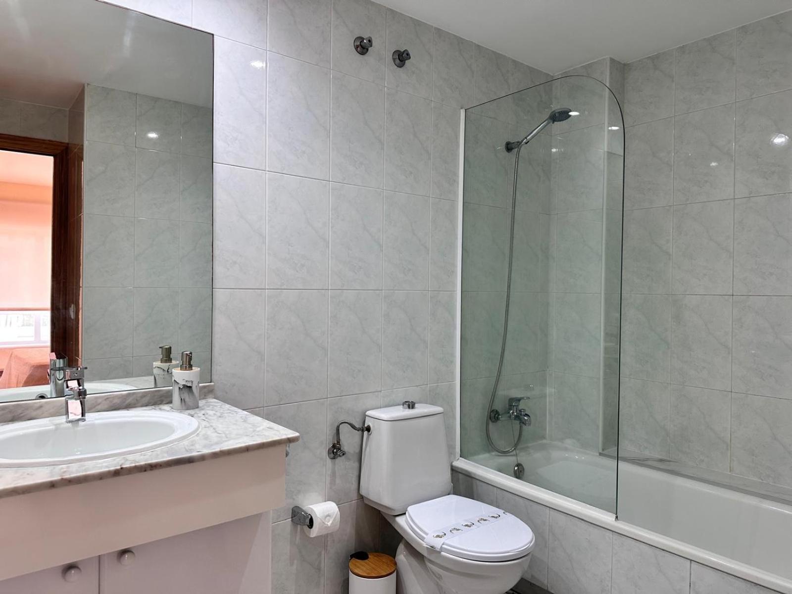 Apartamento Apartamento En La Playa De Samil