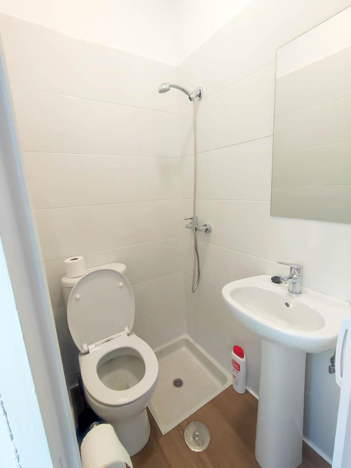 Airinos De Guest house *